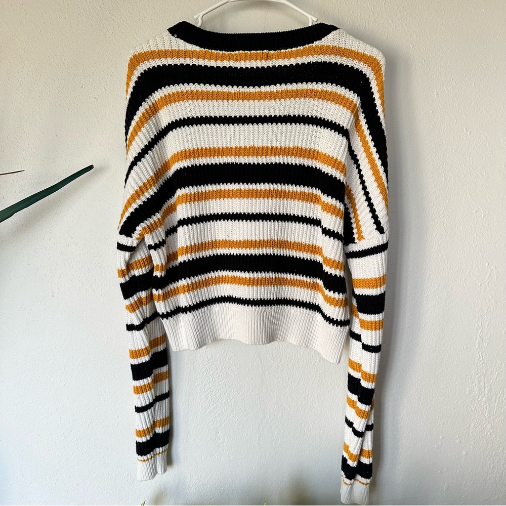 Cropped sweater - Picture 3 of 3